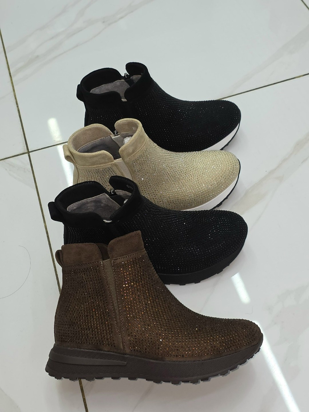 ,женская ,женские ботинки,модные ботинки,обуви