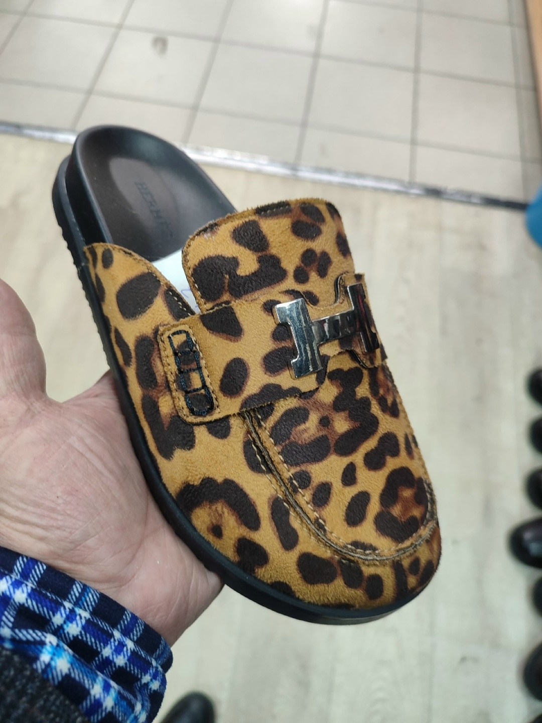 замшевые сабо hermes,женские замшевые мюли hermes go коричневые,,мюли замшевые,сабо замшевые