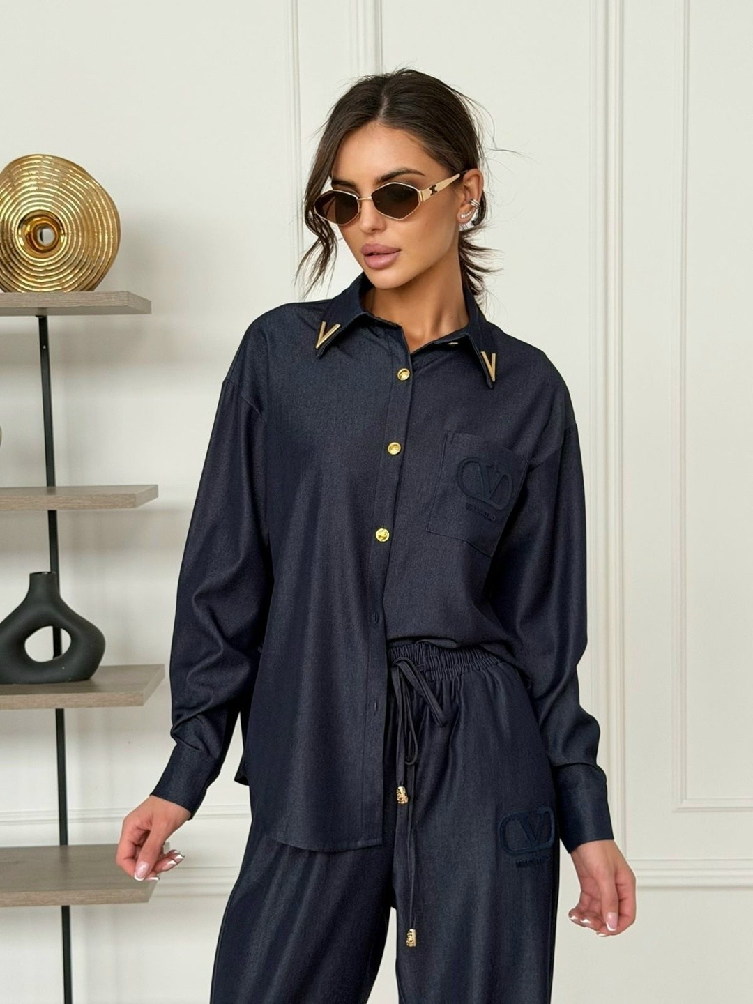 брюки свободного кроя allsaints charli коричневый какао,костюм брючный шёлк "шоколад",костюм брючный атласный оверсайз с рубашкой двойка marusia siberia,шелковый костюм,женский костюм