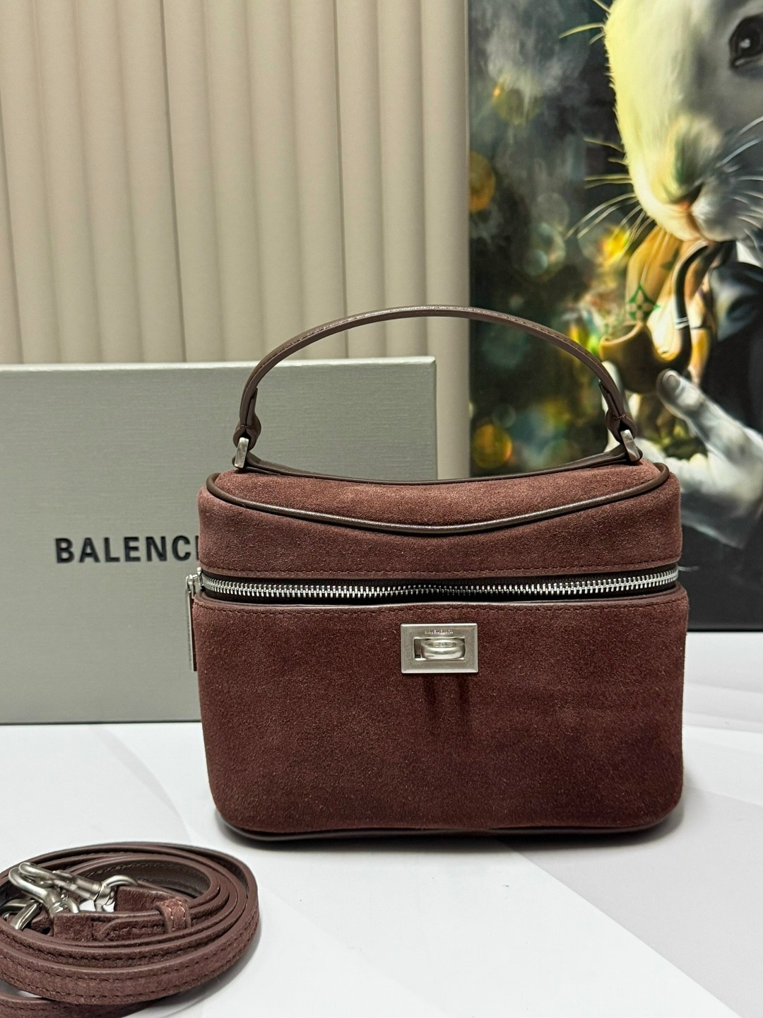 роскошная сумка из замши balenciaga rodeo,женская замшевая сумка balenciaga коричневая 35х23,сумка balenciaga,сумка женская balenciaga,замшевая сумка
