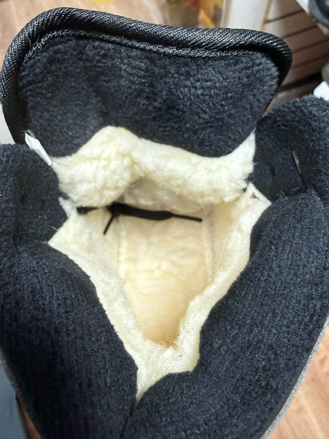 nike air jordan 1 mid,кроссовки nike air jordan 1 mid,nike air jordan 1 mid grey black,кроссовки мужские nike air jordan 1,nike air jordan 1 mid grey