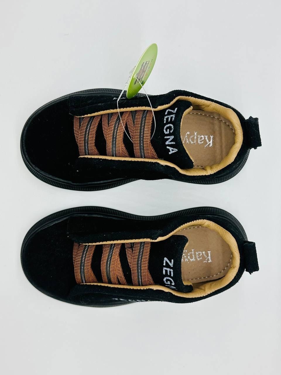 ,женская ,черные кроссовки,обуви,замшевые кроссовки