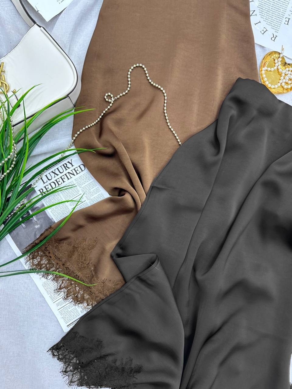 юбка с кружевом,юбка с кружевами,юбка атласная кружево,юбка женская,черная юбка с кружевом по низу