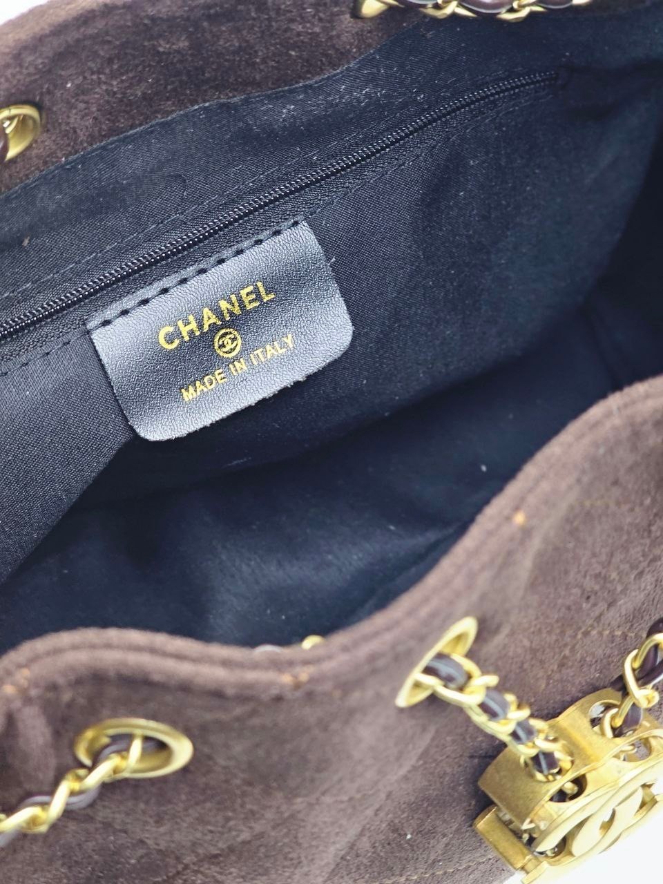 сумка chanel,сумка женская chanel,chanel коричневая замшевая сумка тоут для женщин,chanel коричневая замшевая сумка тоут 25 для женщин,chanel коричневая замшевая сумка тоут