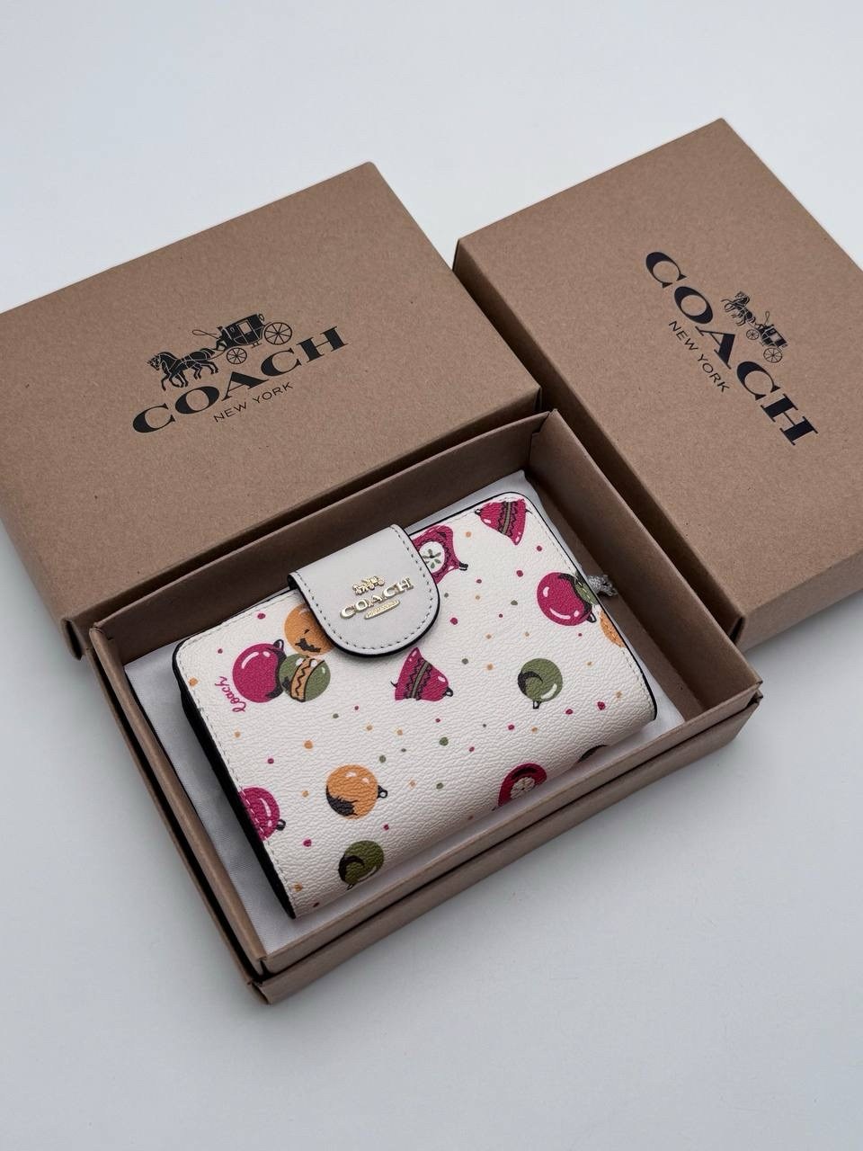 женский кошелек coach,брендовый кошелек coach,брендовый кошелек coach бежевый,coach кошелек,женский кошелек из естественной кожи coach