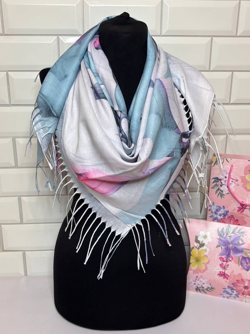 платок женский,платок женский с рисунком,платки шарф,платки кашемир,платки шарфы палантины