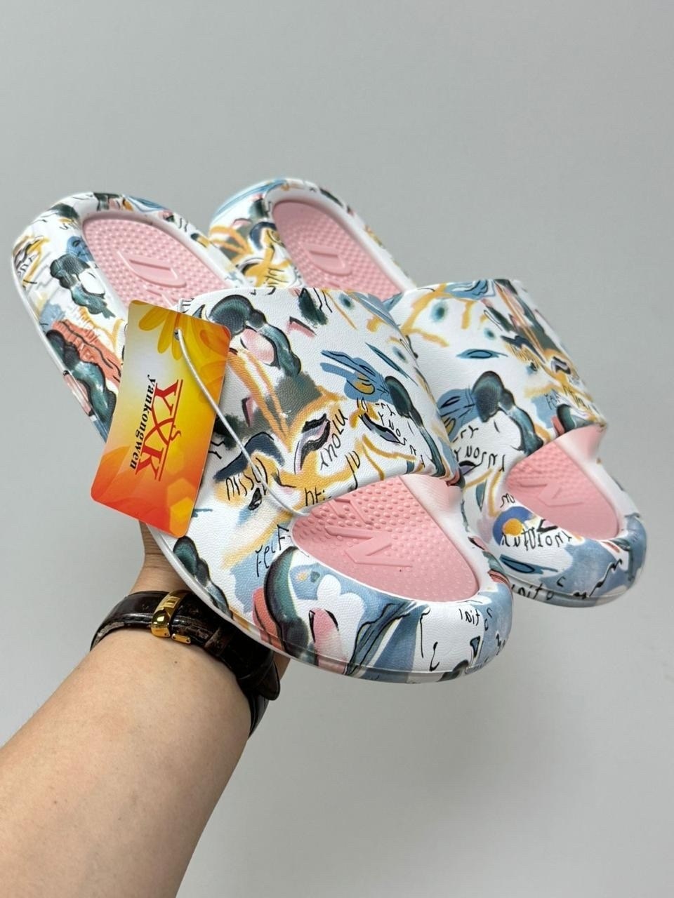 летние тапочки,тапочки модные,шлепанцы женские,,тапочки для детей