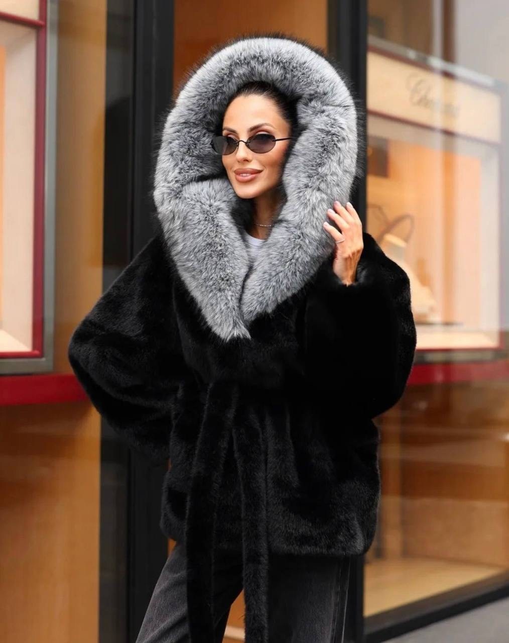 женская шуба,шуба из эко меха под норку,норковая шуба с капюшоном из чернобурки,норковая шуба с капюшоном,норковая шуба с чернобуркой