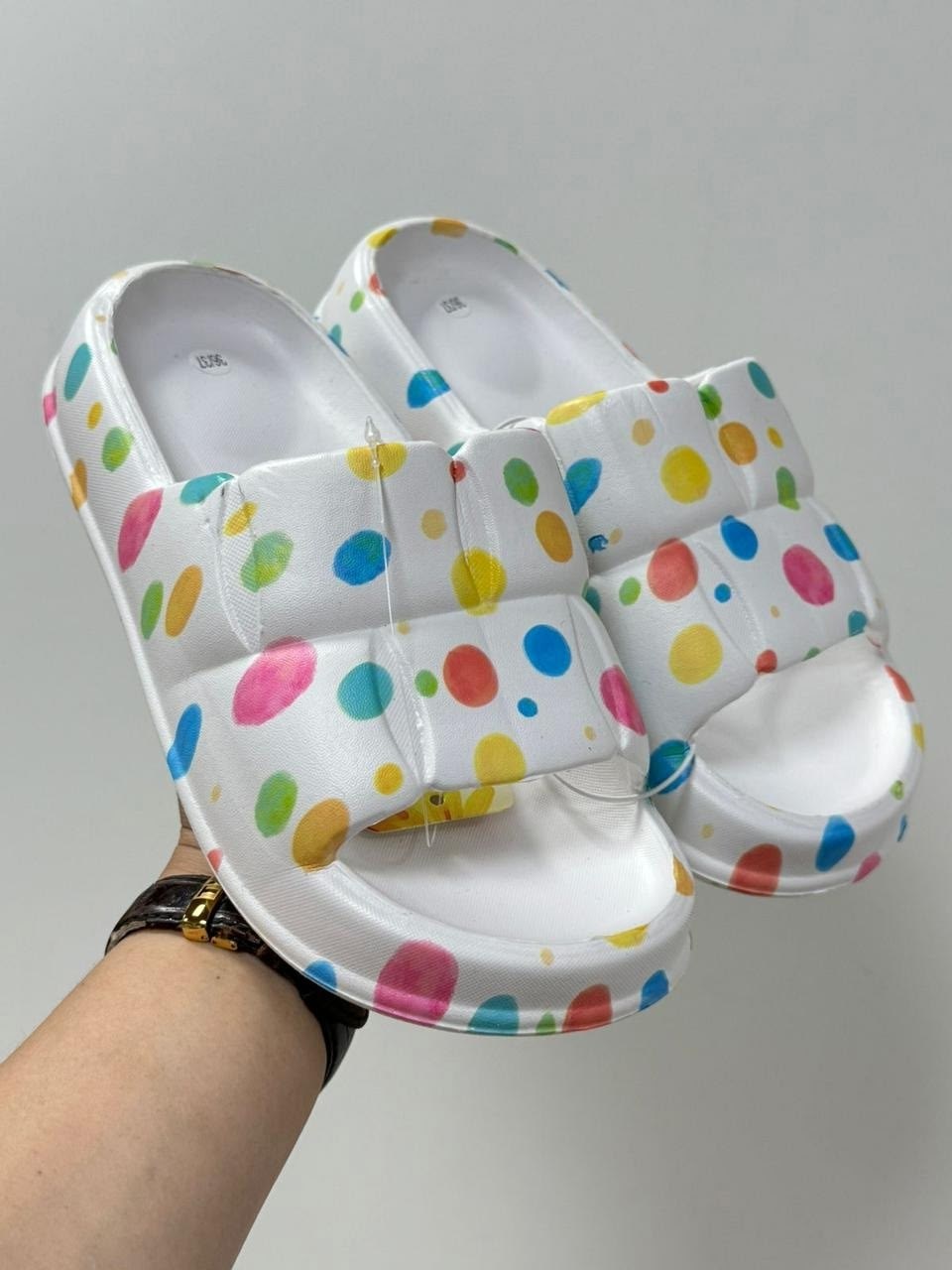 летние тапочки,женские шлепанцы,летние шлепанцы,тапочки модные,тапочки для дома