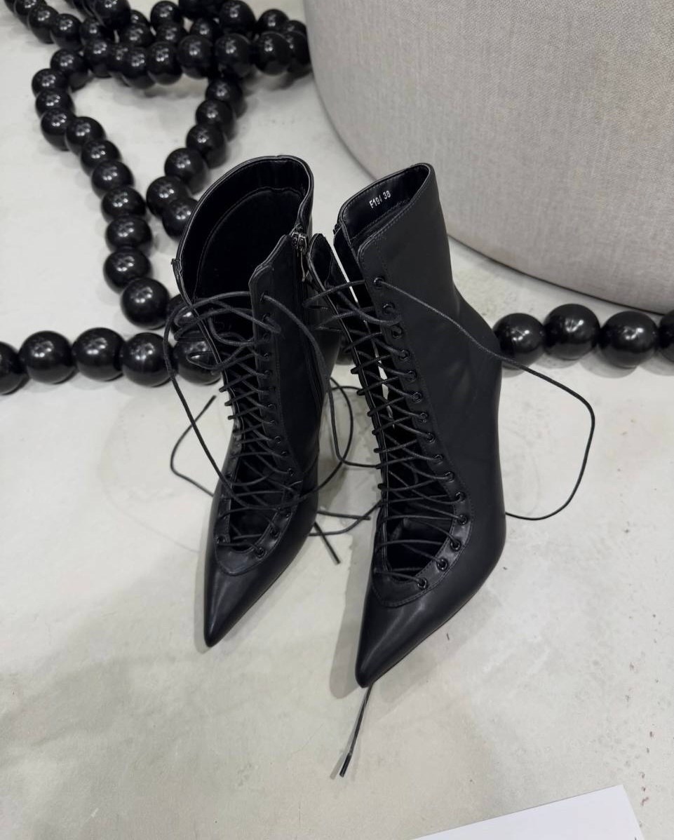 ,черные кожаные ботильоны jimmy choo,женские ботильоны,ботильоны,женские сапоги