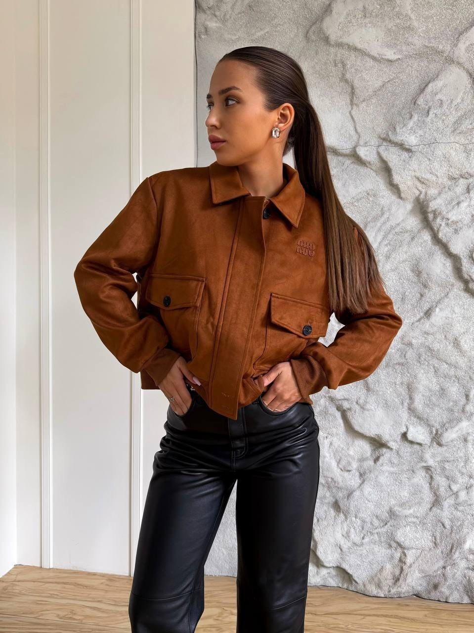 коричневая куртка женская,бомбер укороченный оверсайз замшевая куртка рабочего тренд saint shine,замшевый бомбер укороченный на осень vantaime 338766884,куртка-бомбер из замшевой кожи,бомбер из замши