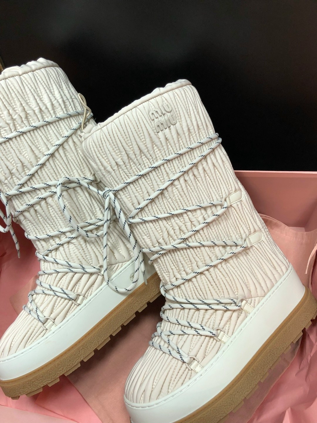 женские высокие луноходы miu miu молочные,женские луноходы miu miu молочные,женские брендовые бежевые луноходы,женские брендовые луноходы,луноходы женские