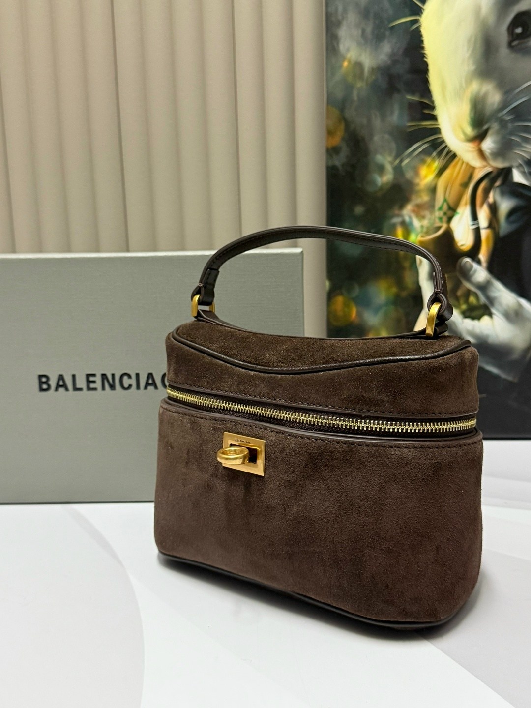 роскошная сумка из замши balenciaga rodeo,женская замшевая сумка balenciaga коричневая 35х23,сумка в образе balenciaga размер 35 х 25 x 10 см замша,сумка balenciaga,balenciaga сумка натуральная замша