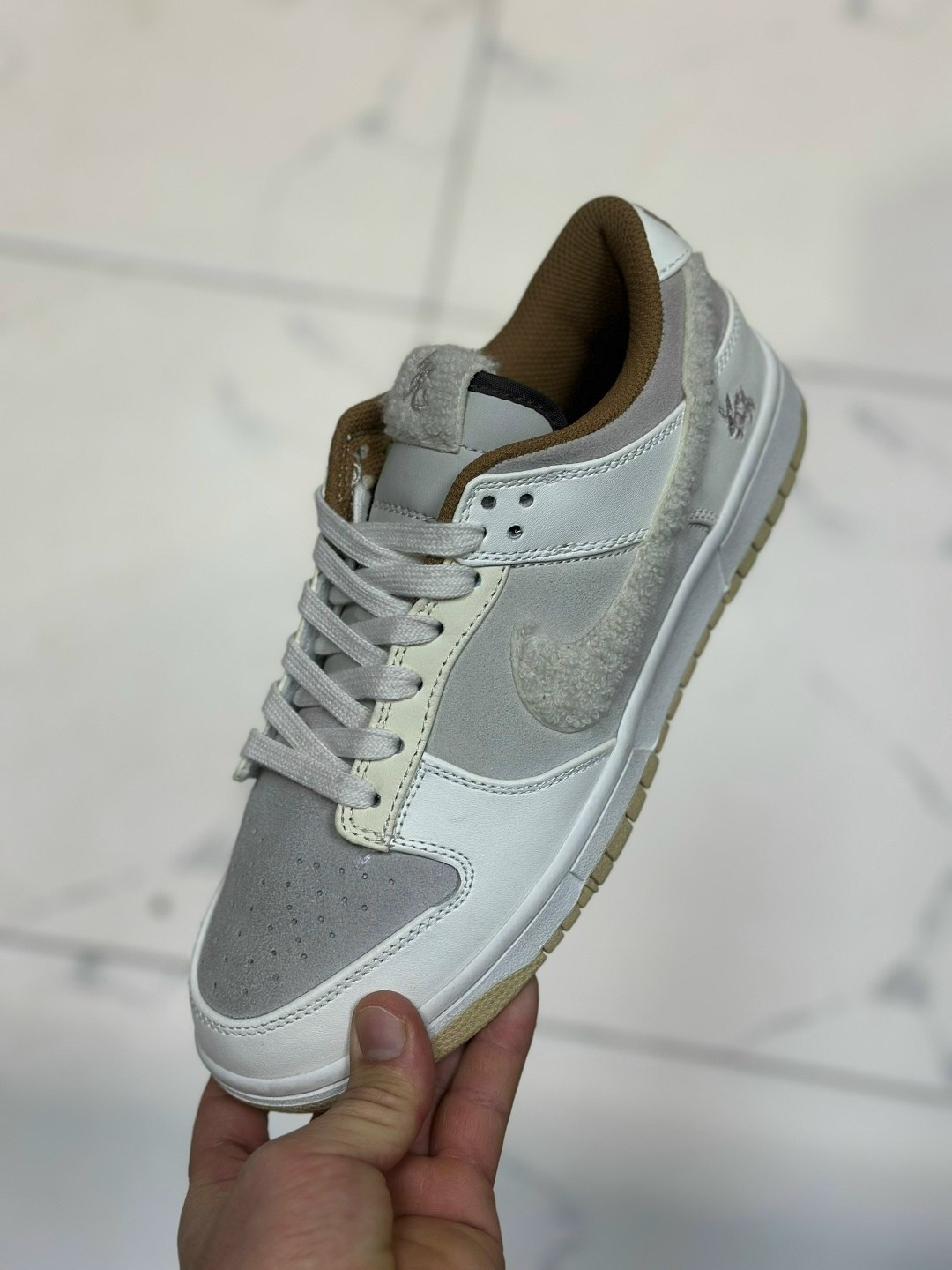 nike dunk low medium curry,кроссовки,спортивная ,замшевые кроссовки,nike dunk low