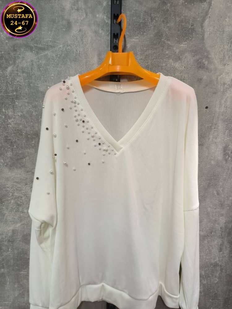 кофта женская с стразами,кофточка с отделкой из жемчужин,кофта женская трикотажная с бусинами,кофта нарядная со стразами,женская кофта с бусинами