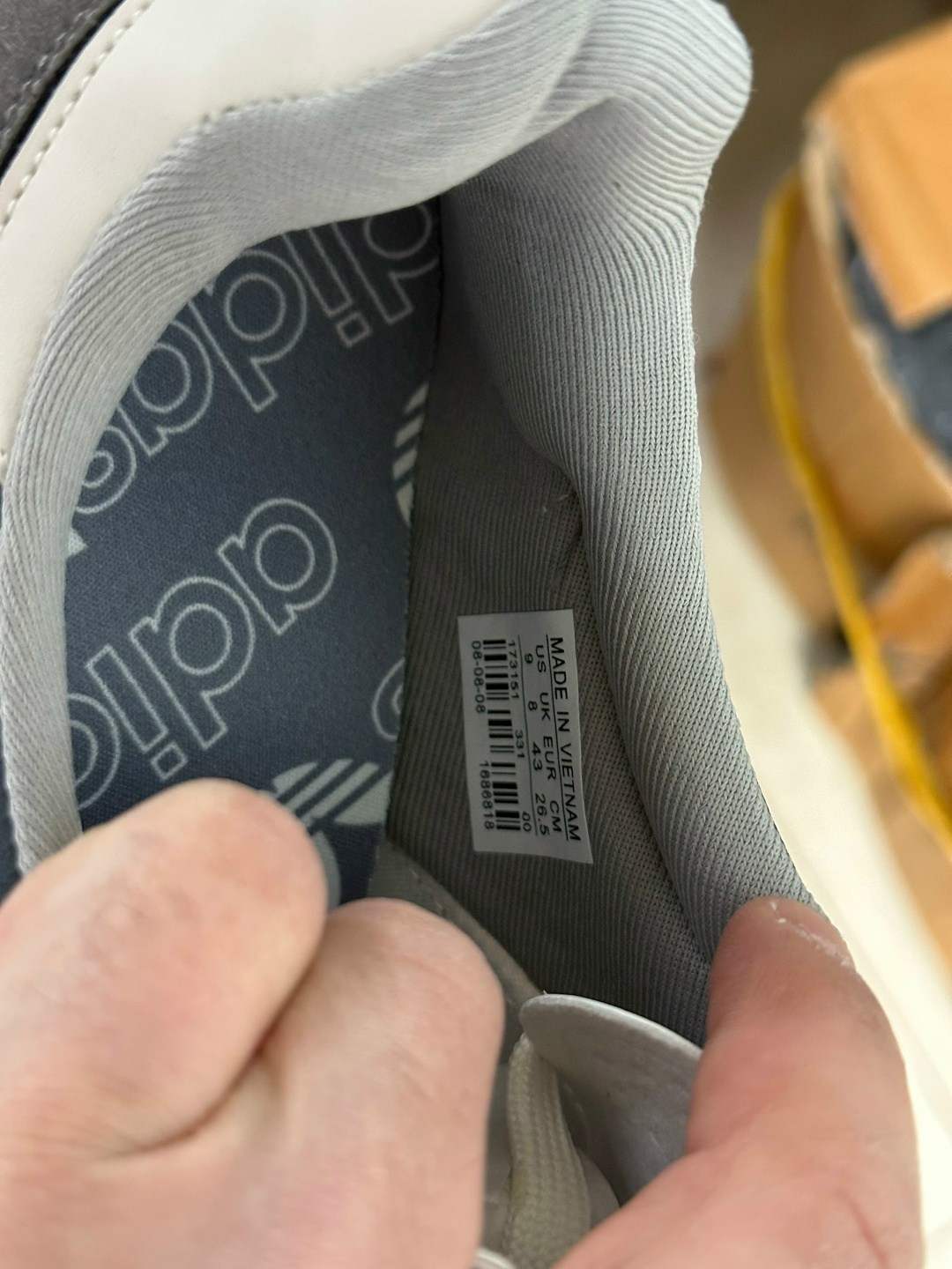 кроссовки adidas,кроссовки мужские adidas,кроссовки adidas retropy e 5,кроссовки адидас драгон,кроссовки adidas retropy