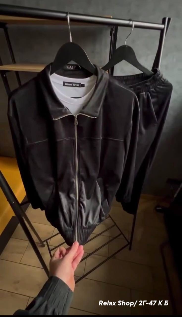 прогулочный костюм brunello cucinelli,спортивный костюм brunello cucinelli,спортивные костюм,мужской спортивный костюм,костюм мужской