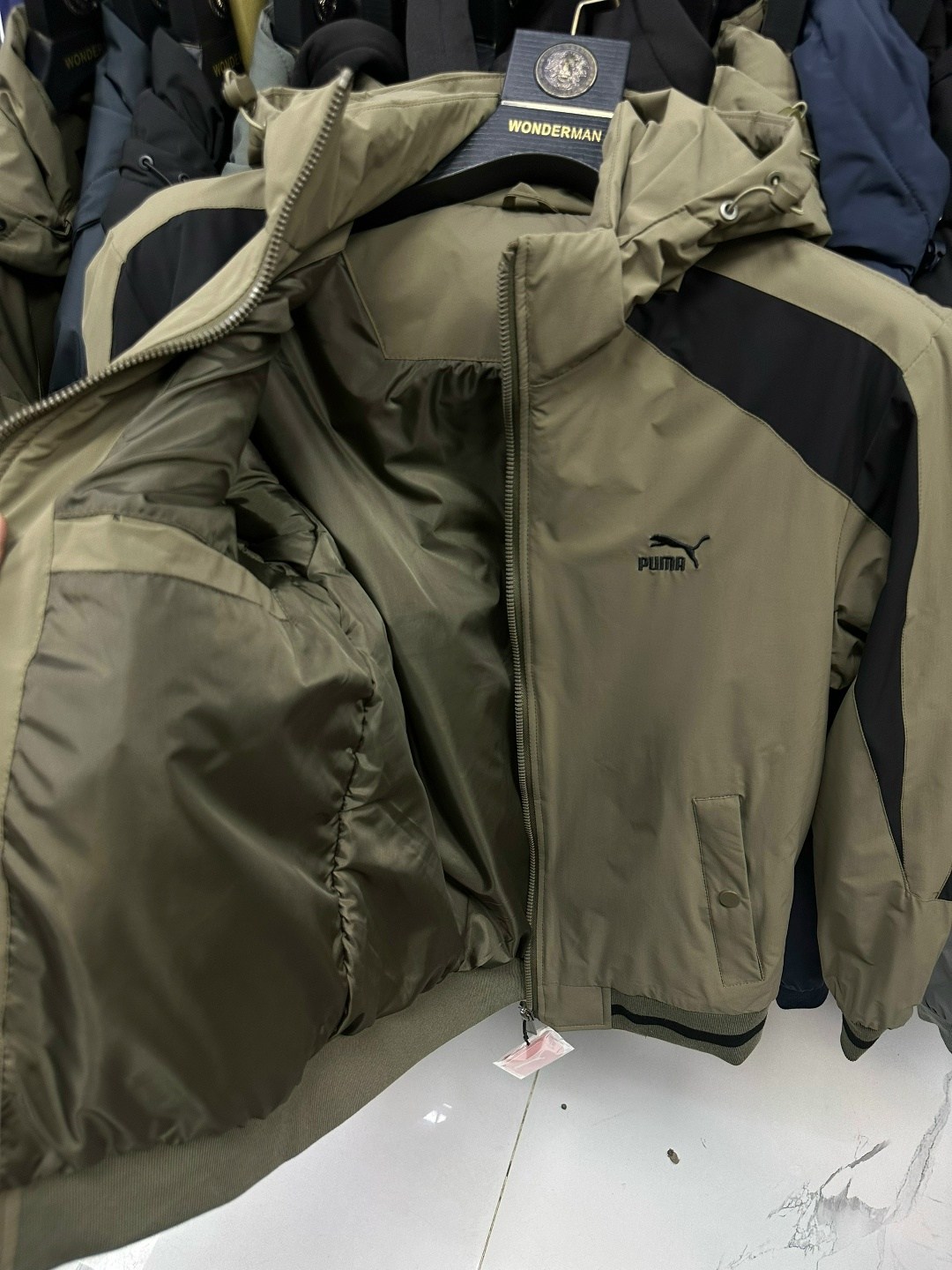 куртка,легкая куртка,куртка модная,куртка плащевка,мужская куртка ветровка