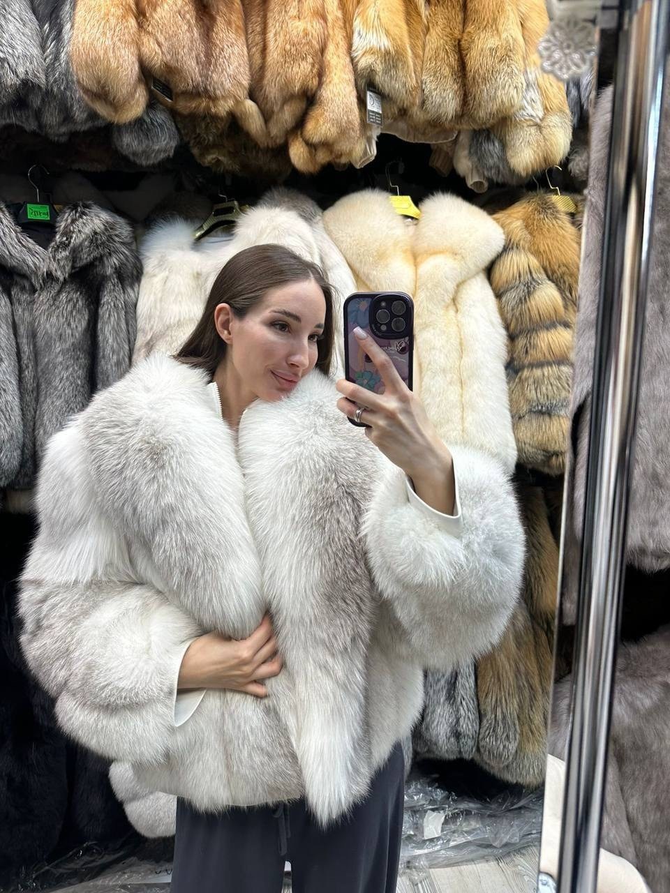 шуба из песца,короткая шуба из белой лисы,женская шуба,короткая шуба из песца,шуба песец короткая