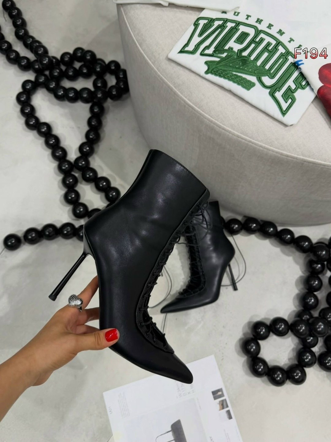 ,черные кожаные ботильоны jimmy choo,кожаные ботильоны,женские ботильоны,ботильоны