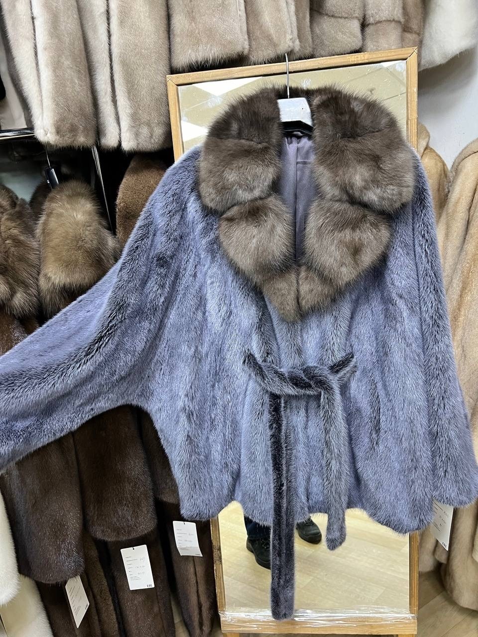 шубка из меха европейской норки с капюшоном из меха чернобурки,шубка из меха европейской норки с капюшоном из меха песца,шубка из меха европейской норки с капюшоном,норковая шуба,шубка из меха европей
