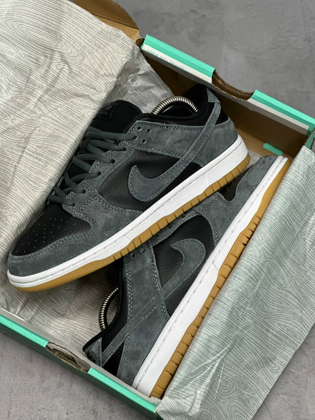 nike sb dunk low dark grey black gum,кроссовки nike sb dunk low,nike dunk sb low dark grey,nike sb dunk low,nike sb dunk low trd dark grey