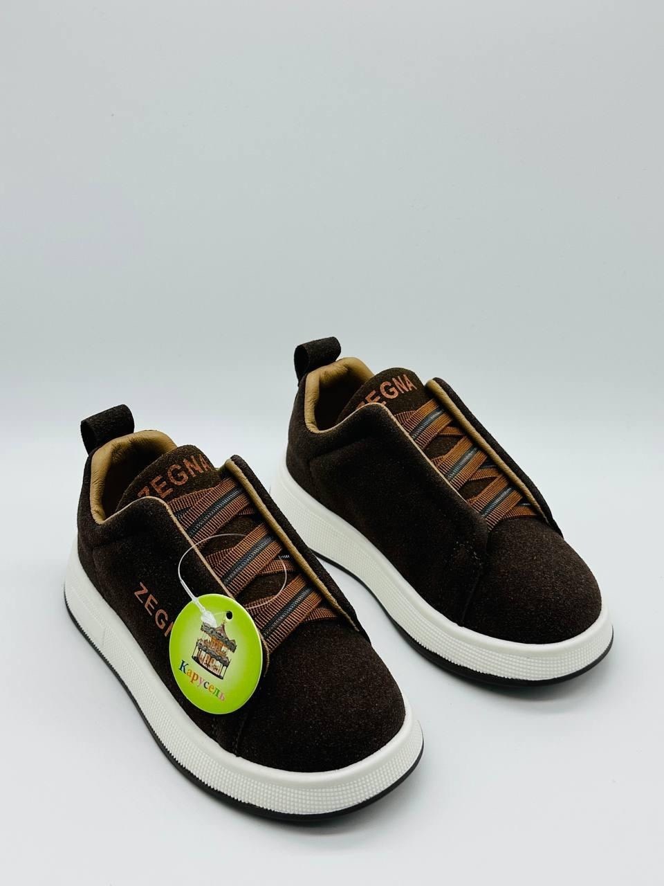 ,женская ,черные кроссовки,обуви,замшевые кроссовки