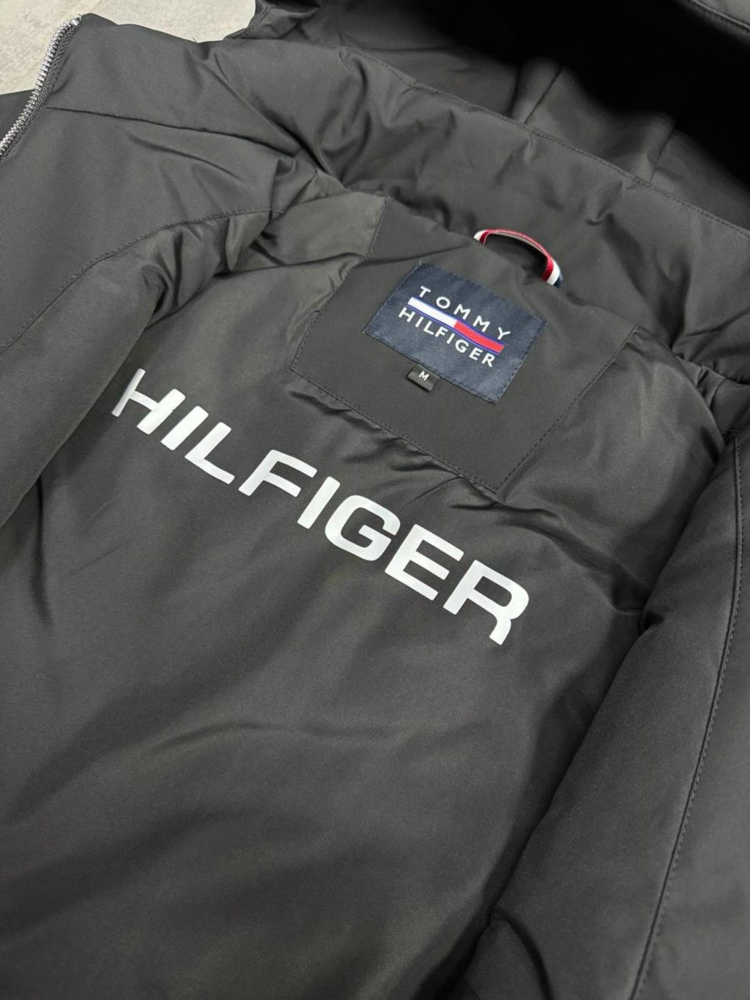 куртка с капюшоном tommy hilfiger,куртка томми хилфигер мужские с капюшоном,куртка tommy hilfiger мужская,куртка tommy hilfiger,ветровка tommy hilfiger