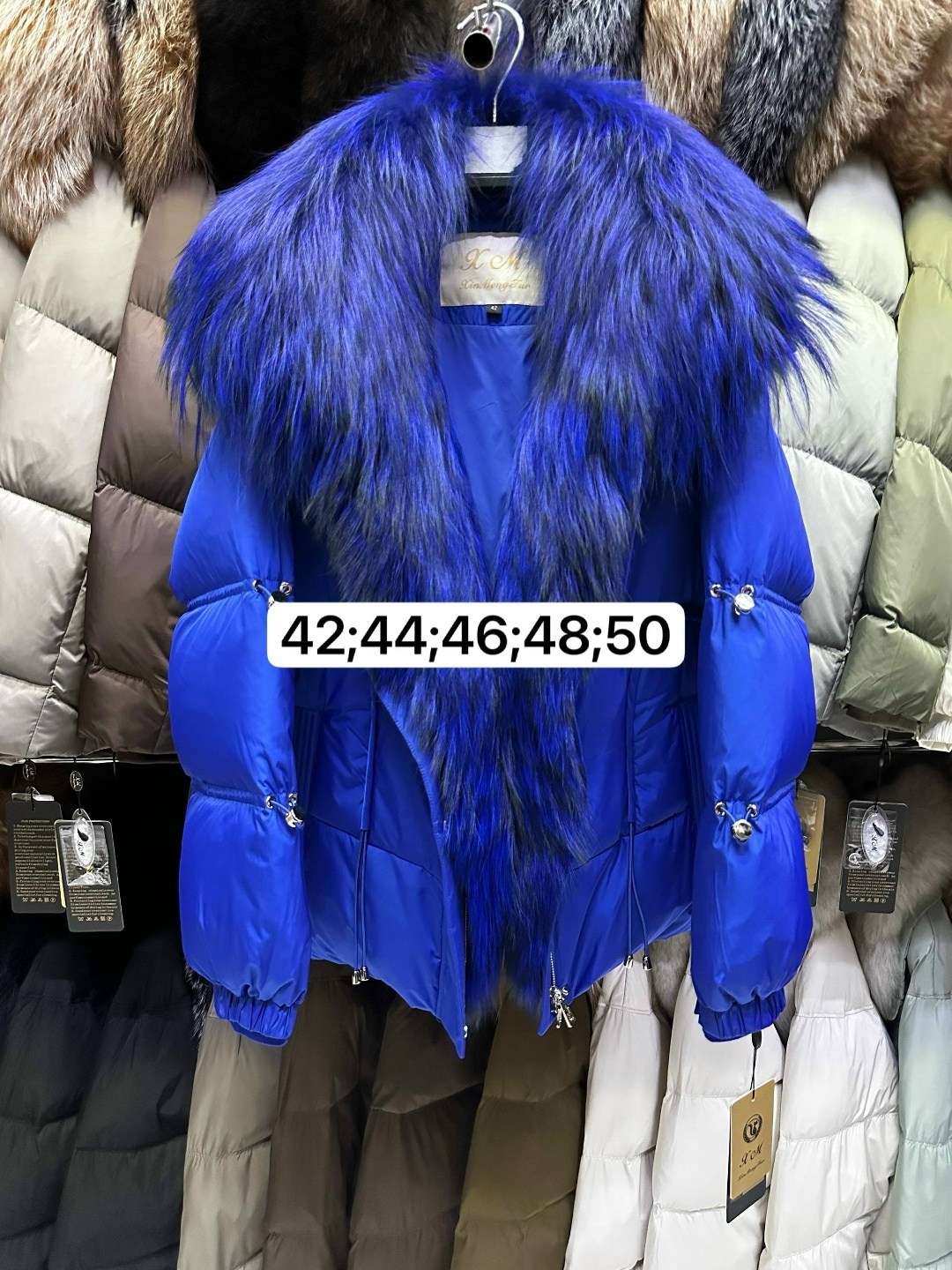 зимние куртки с натуральными мехами,пуховик с натуральным мехом,пуховик женский с натуральным мехом,женские пуховики,пуховик с мехом