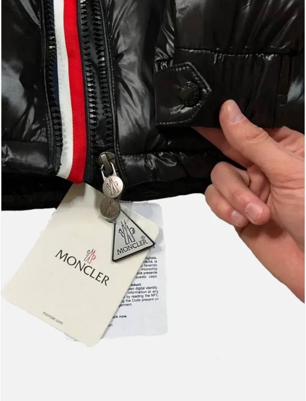 пуховик moncler мужской,куртка пуховик зимний утепленный глянцевый moncler,пуховик moncler,пуховик монклер,куртка зимняя утепленная глянцевая moncler