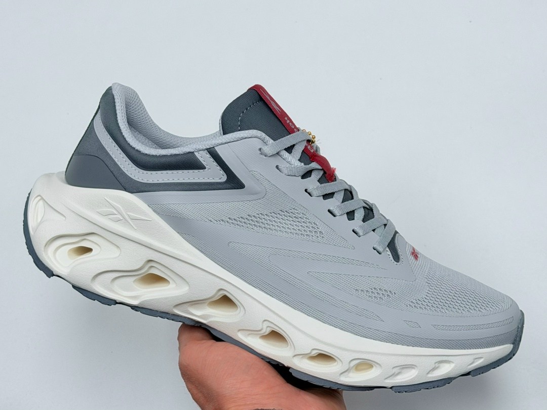 кроссовки,дышащие кроссовки,спортивная ,спортивные кроссовки,кроссовки модные