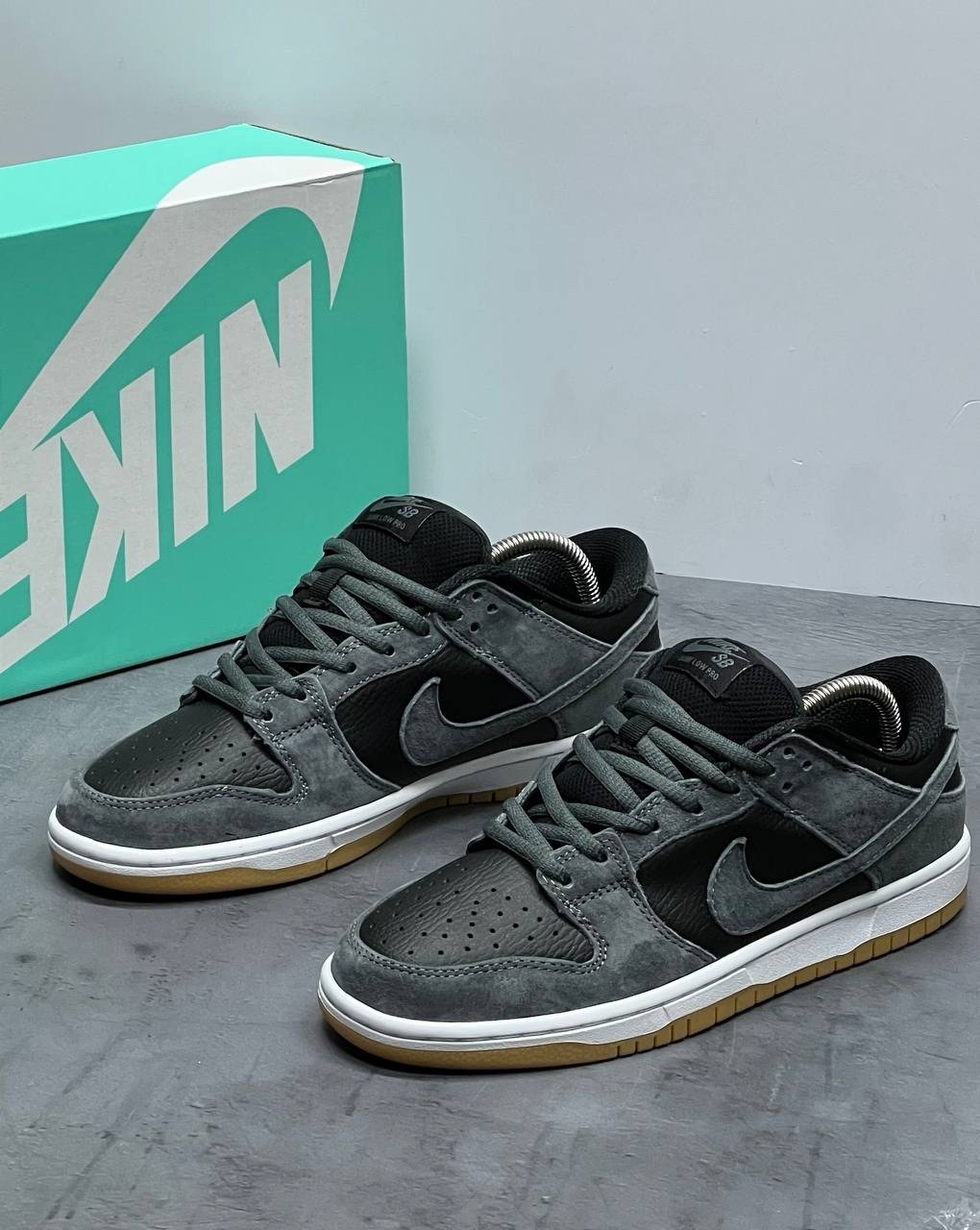 nike sb dunk low dark grey black gum,кроссовки nike sb dunk low,nike dunk sb low dark grey,nike sb dunk low,nike sb dunk low trd dark grey