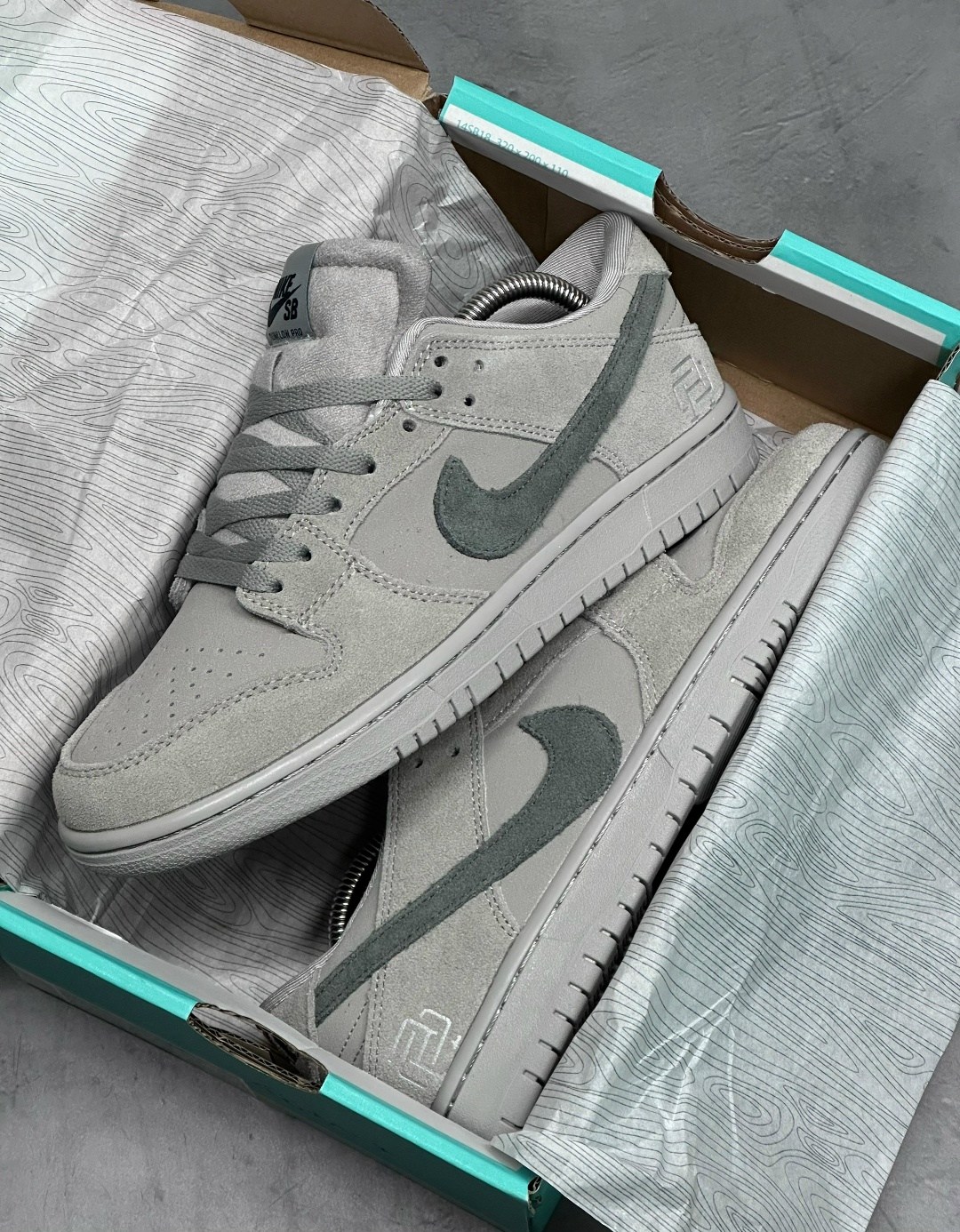 nike dunk low pro sb reigning champ,кроссовки nike sb dunk low,кроссовки,nike dunk low,nike sb dunk low