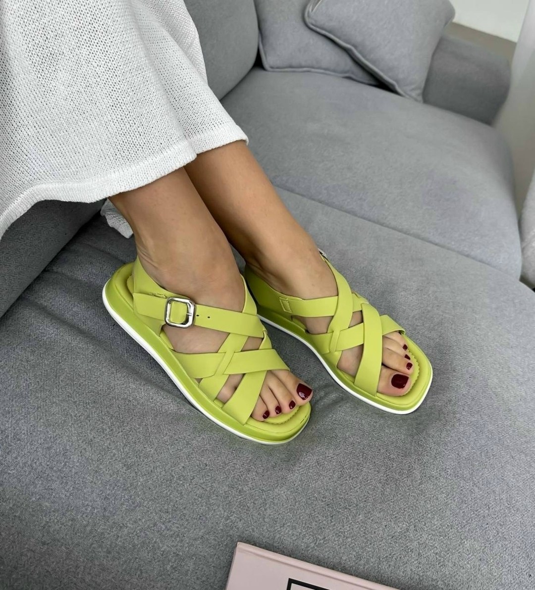 босоножки сандали,босоножки стильные,босоножки женские,малиновые босоножки,босоножки модные