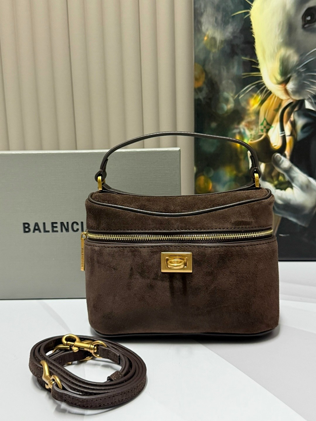 роскошная сумка из замши balenciaga rodeo,женская замшевая сумка balenciaga коричневая 35х23,сумка в образе balenciaga размер 35 х 25 x 10 см замша,сумка balenciaga,balenciaga сумка натуральная замша