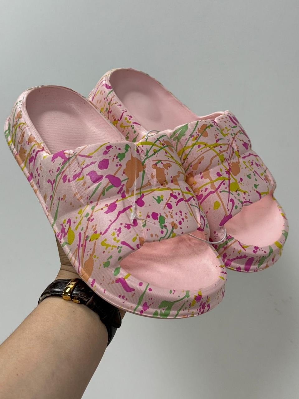 женские шлепанцы,,тапочки модные,летние тапочки,пляжная