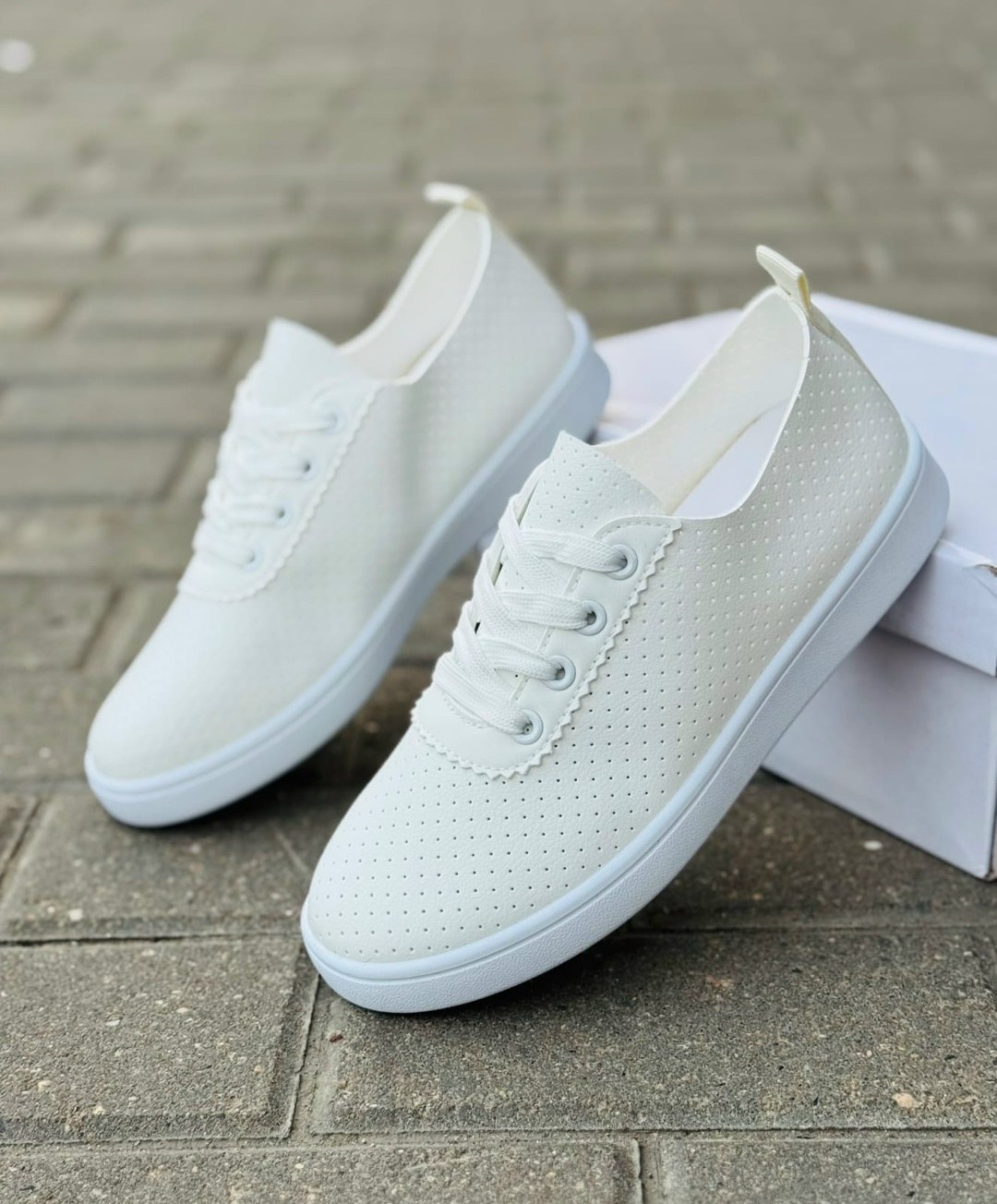 ,кеды женски,женские кеды,кеды саламандер женские с перфорацией,кеды белые