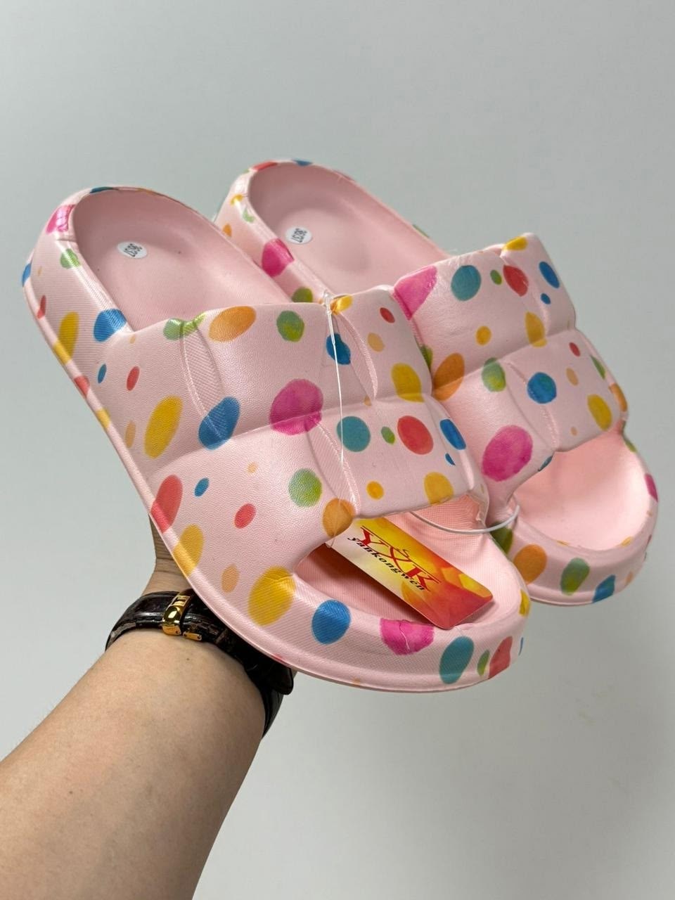 летние тапочки,женские шлепанцы,летние шлепанцы,тапочки модные,тапочки для дома