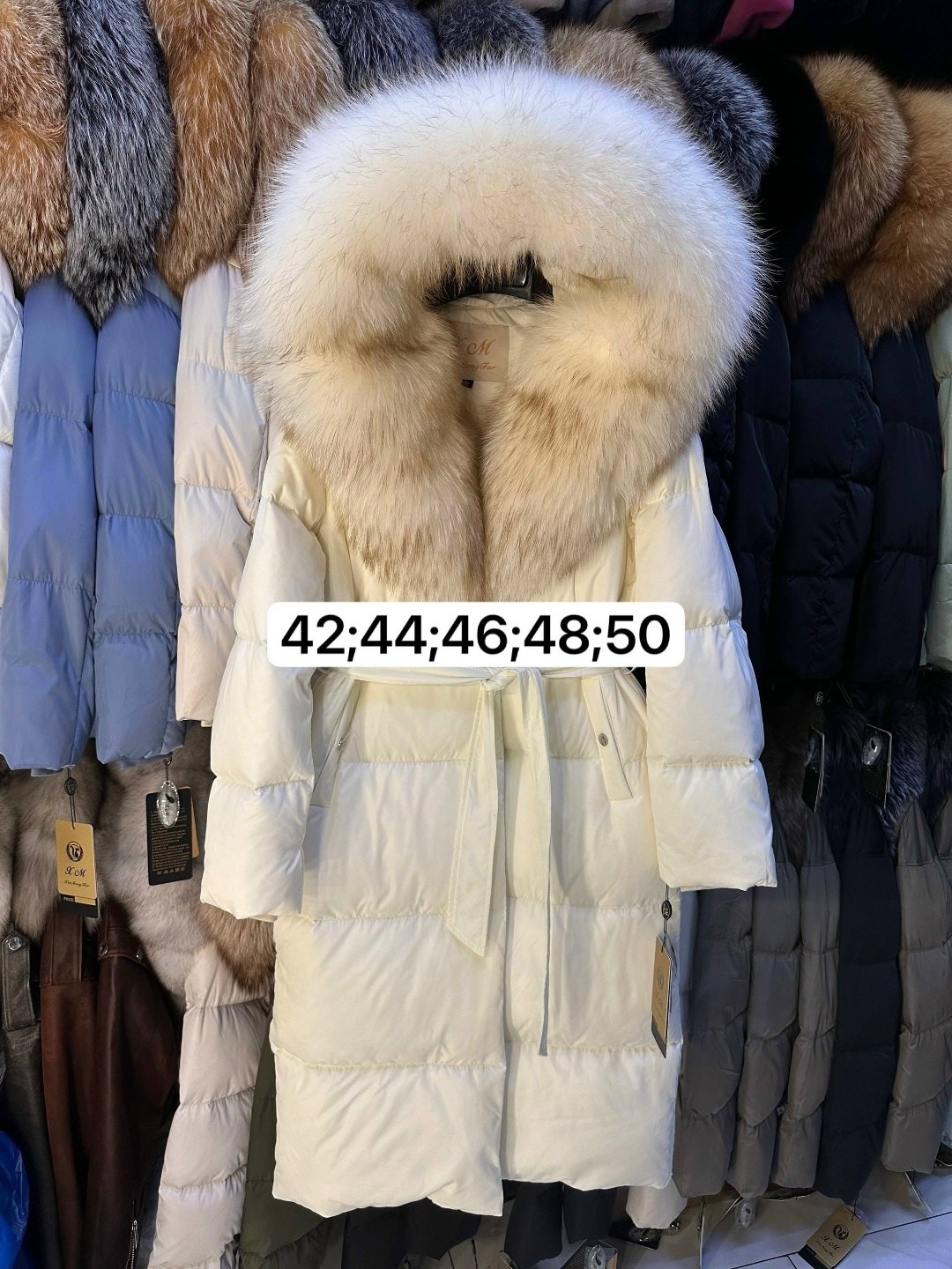пуховик новый с натуральным мехом 42-52,женский пуховик с натуральным мехом,пуховик с натуральным мехом,пуховик с мехом,пуховик женский