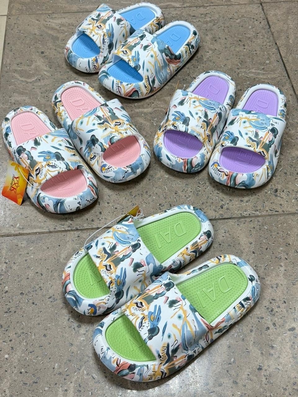 летние тапочки,тапочки модные,шлепанцы женские,,тапочки для детей