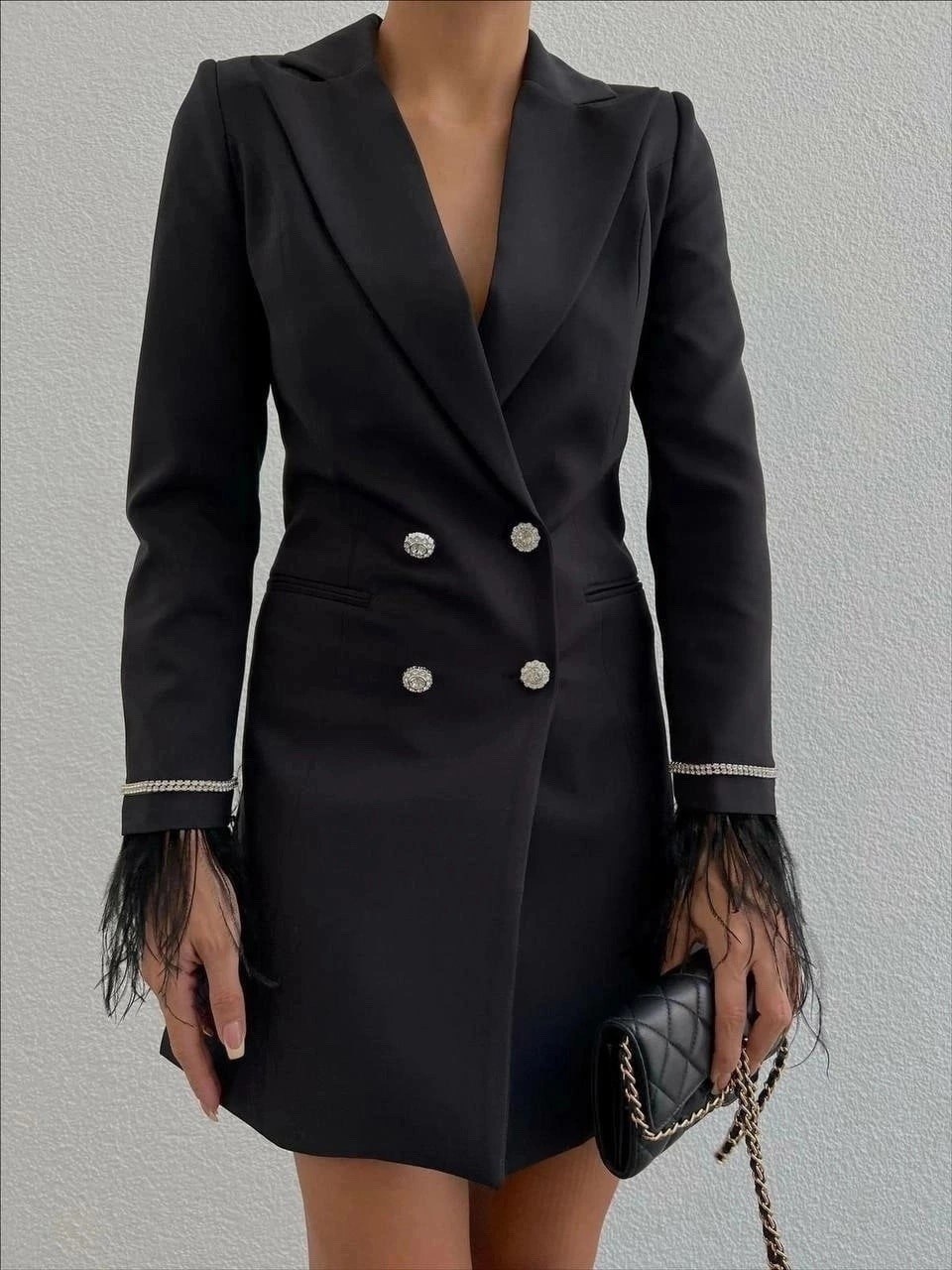 пиджак платье,женское платье-жакет двубортное с объёмными рукавами и пуговицами,черное женское платье-жакет двубортное с объёмными рукавами и пуговицами,платье пиджак ,платье-жакет andrea osfas