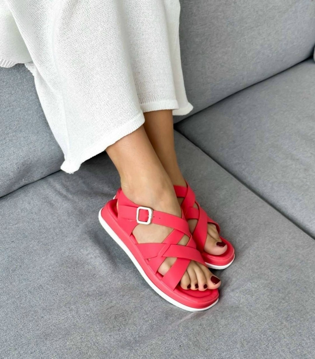 босоножки сандали,босоножки стильные,босоножки женские,малиновые босоножки,босоножки модные