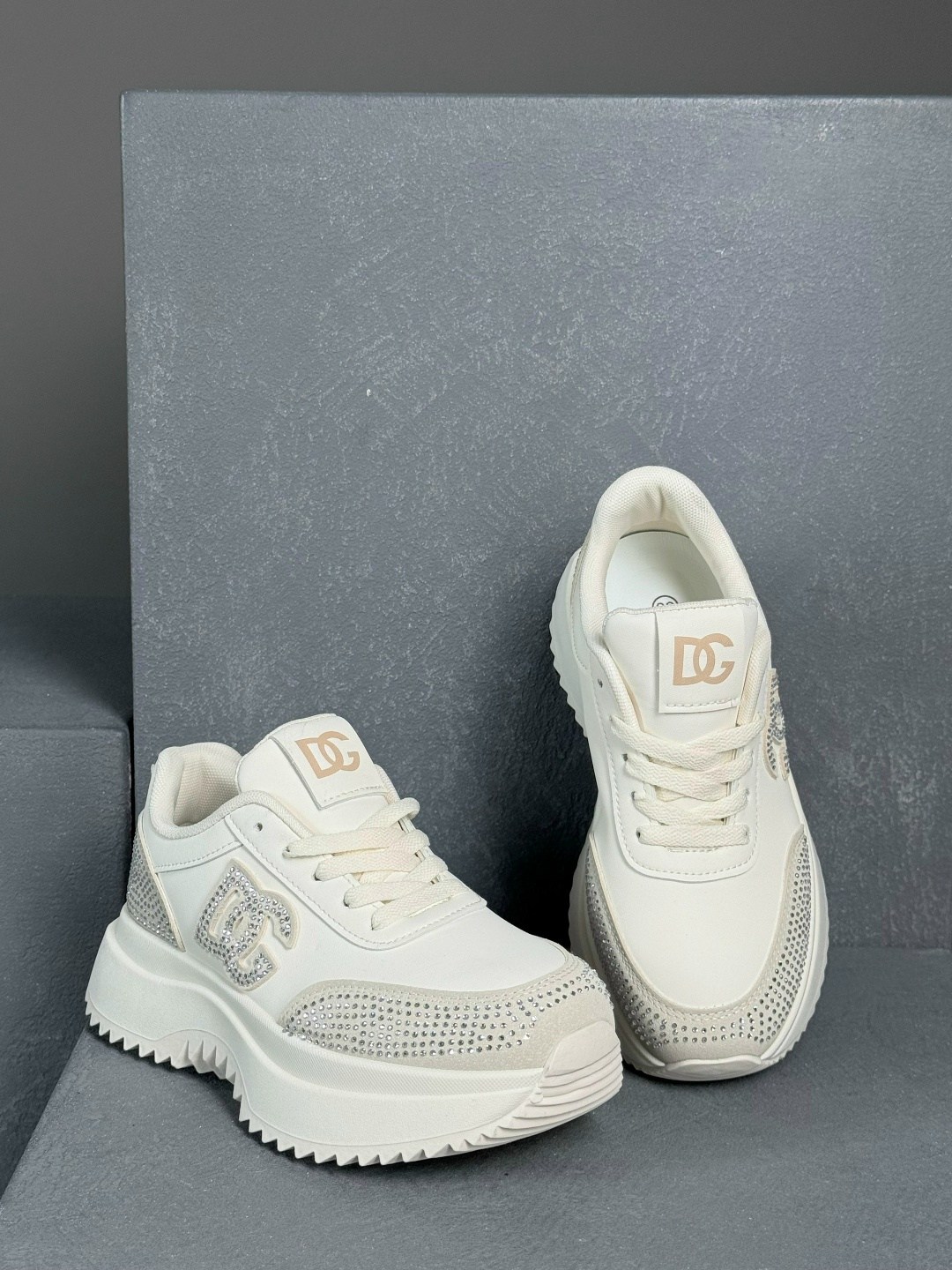 кроссовки женские chanel,женские кроссовки,кроссовки chanel,кроссовки брендовые,