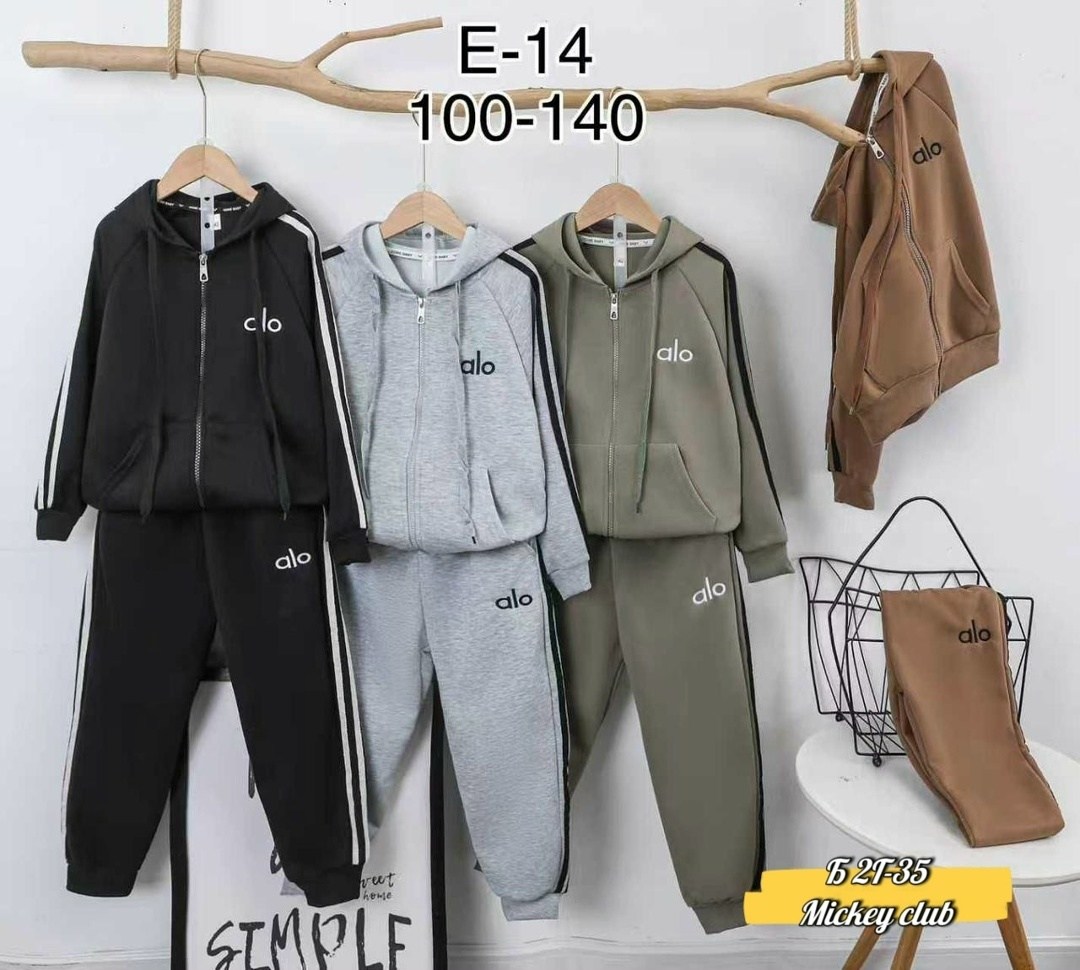 костюм спортивный,костюм на флисе,детский костюм,спортивные костюмы для девочек,костюм с начесом