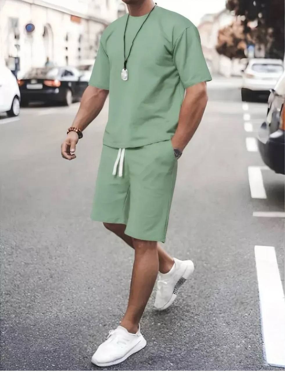 спортивный костюм мужской летний,спортивные мужские костюмы,костюм с шортами и футболкой спортивный летний,мужской летний костюм,костюм с футболкой и шортами летний