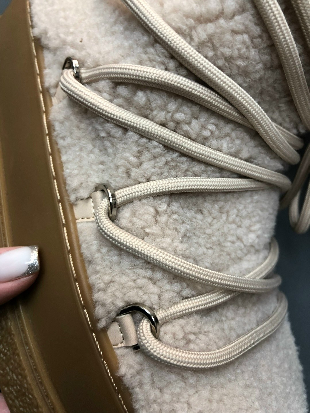 ,женские луноходы miu miu,луноходы женские,зимняя женская ,угги