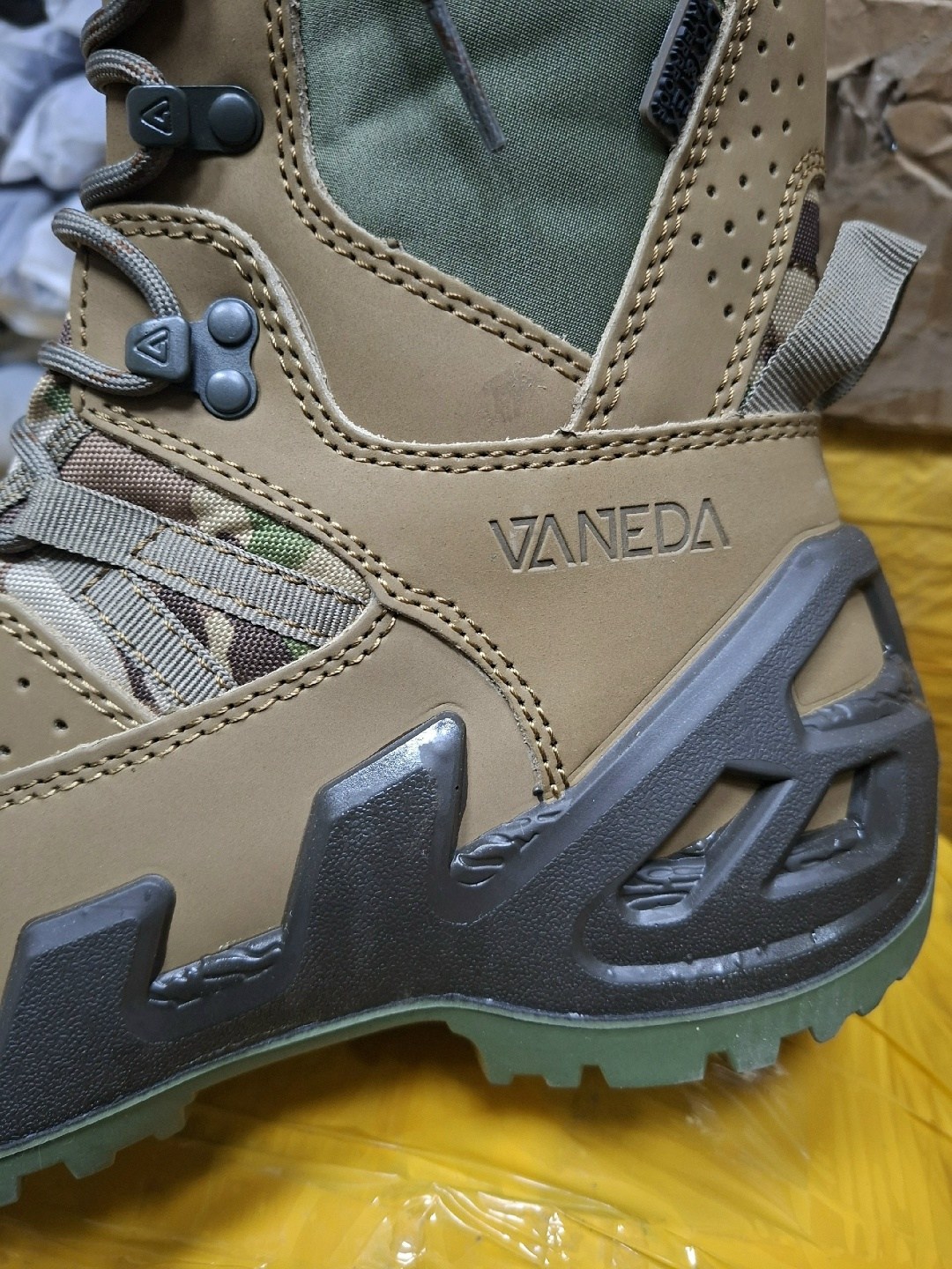 ,ботинки тактические,тактические ботинки lowa,vaneda ботинки тактические олива,тактические берцы