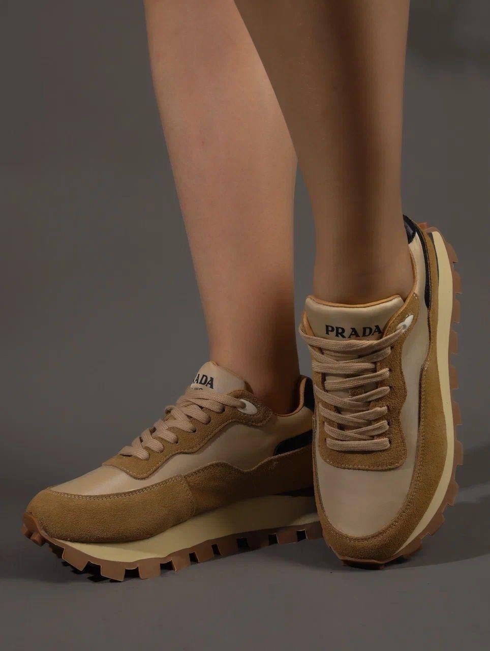 ,женские кроссовки,кроссовки бежевые,повседневные кроссовки,кроссовки