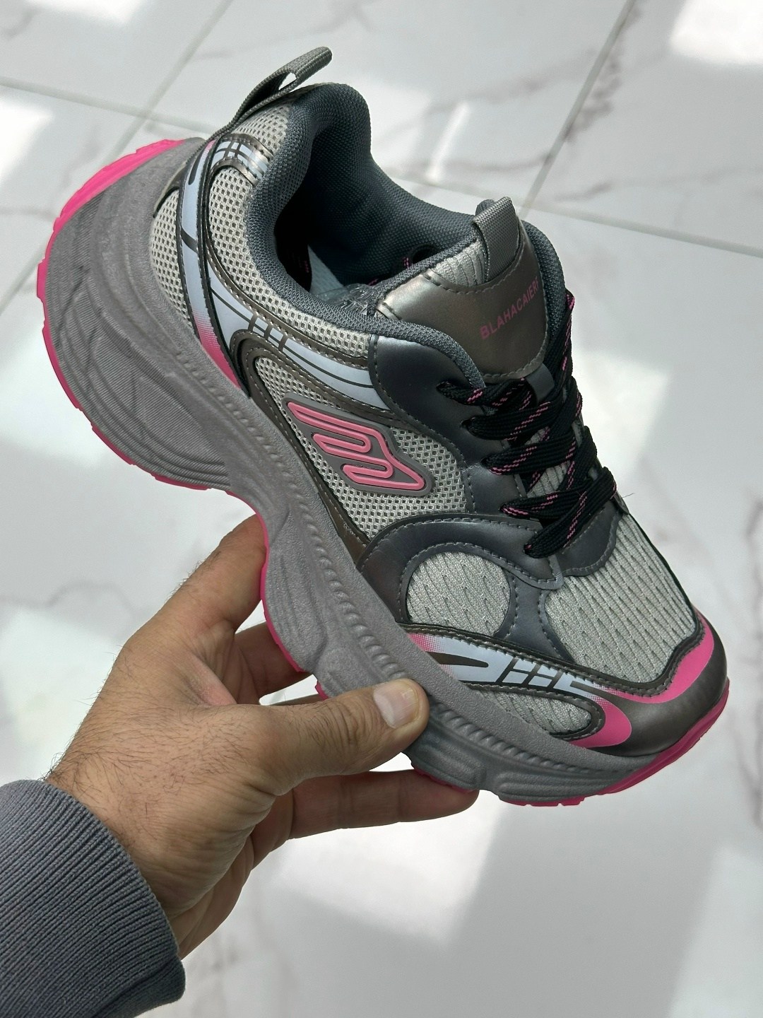 кроссовки женские,модные кроссовки,массивные кроссовки,повседневные кроссовки,кроссовка