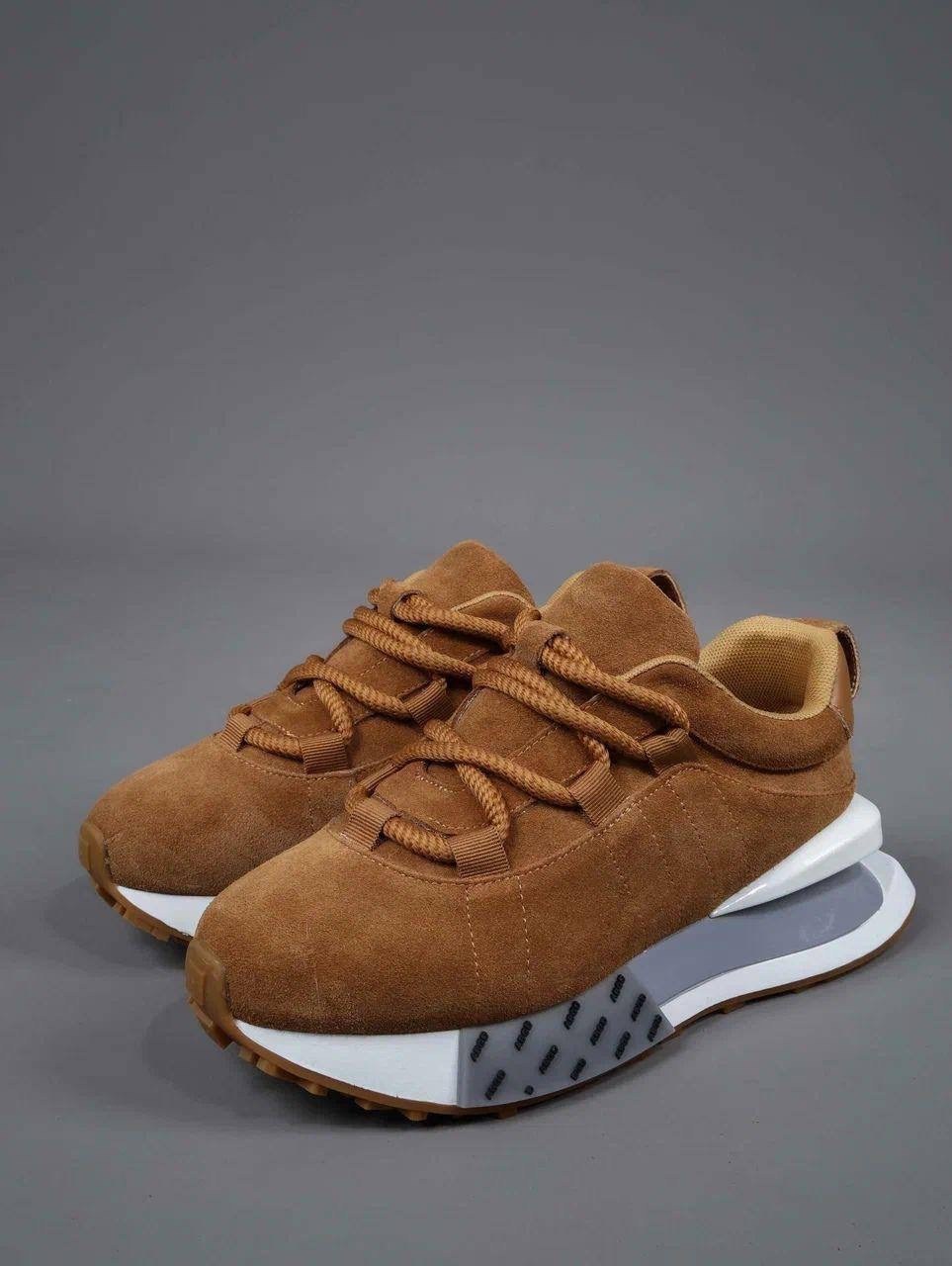 женские кроссовки,,массивные кроссовки для женщин,замшевые кроссовки,кроссовки замш